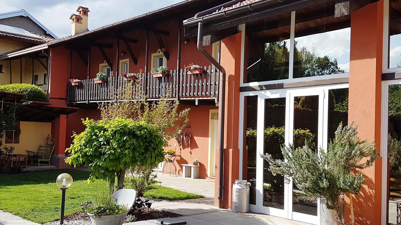 B&B La Cascina Di Monia E Mario Borgo Ticino Exterior foto